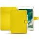 Apple iPad Air (2019) leather case - Jaune fluo