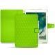 Apple iPad Air (2019) leather case - Vert fluo - Couture