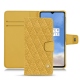 Capa em pele OnePlus 7T - Mimosa - Couture ( Pantone 141C ) 
