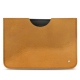 Capa em pele Apple iPad Pro 12.9" (2020) - Or Maïa ( Pantone 871C ) 