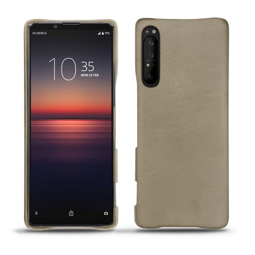 Habillez votre Xperia 1 II avec les coques NoreveDarboun sabla ( Pantone #BCB1A1 )