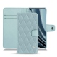 Lederschutzhülle OnePlus 10 Pro - Bleu ciel - Couture ( Nappa - Pantone 277C ) 