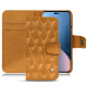 Housse cuir Apple iPhone 14 Plus - Or Maïa - Couture ( Pantone 871C ) 
