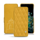 Lederschutzhülle OnePlus 10T - Jaune soulèu - Couture ( Pantone #F3B934 )