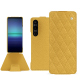 Lederschutzhülle Sony Xperia 1 V - Mimosa - Couture ( Pantone #b39437 ) 