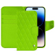 Housse cuir Apple iPhone 15 Pro - Vert fluo - Couture ( Pantone #00ab5f ) 