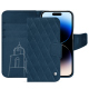 Custodia in pelle Apple iPhone 15 Pro - Blu mediterran - Couture ( Pantone #0E3043 )