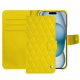 Lederschutzhülle Apple iPhone 15 - Jaune fluo - Couture ( Pantone #c9ff57 ) 