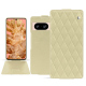 Lederschutzhülle Google Pixel 8 - Beige - Couture ( Nappa - Pantone #ceb888 ) 