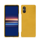 Coque cuir Sony Xperia 5 V - Jaune soulèu ( Pantone #F3B934 )