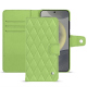 Capa de couro para carteira Samsung Galaxy S24 - Vert olive - Couture ( Nappa - Pantone #a7c58e ) 