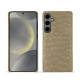 Coque cuir Samsung Galaxy S24 - Autruche desert ( Pantone #A39382 ) 