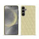 Lederschutzhülle Samsung Galaxy S24 - Beige - Couture ( Nappa - Pantone #ceb888 ) 