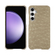 Custodia in pelle Samsung Galaxy S23 FE - Autruche desert ( Pantone #A39382 ) 