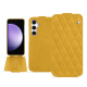 硬质真皮保护套 SSamsung Galaxy S23 FE - Jaune soulèu - Couture ( Pantone #F3B934 )
