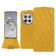 Custodia in pelle OnePlus 12 - Jaune soulèu - Couture ( Pantone #F3B934 )