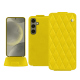 Housse cuir Samsung Galaxy S24 - Jaune fluo - Couture ( Pantone #c9ff57 ) 