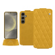 가죽 커버 Samsung Galaxy S24 - Jaune soulèu - Couture ( Pantone #F3B934 )