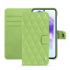 Étui portefeuille cuir Samsung Galaxy A55 - Vert olive - Couture ( Nappa - Pantone #a7c58e ) 
