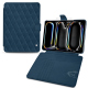 Lederschutzhülle für Apple iPad Pro 13 (2024) - Blu mediterran - Couture ( Pantone #0E3043 )
