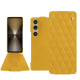 Lederschutzhülle Sony Xperia 1 VI - Jaune soulèu - Couture ( Pantone #F3B934 )