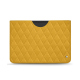 Lederschutzhülle Microsoft Surface Pro 8 / 9 / 10 / 11 - Jaune soulèu - Couture ( Pantone #F3B934 )