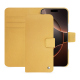 Funda de piel para cartera Apple iPhone 16 Pro - Or Maïa ( Pantone 871C ) 