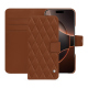 Capa de couro para carteira Apple iPhone 16 Pro - Marron - Couture ( Nappa - Pantone #8B4720 ) 