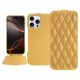Funda de piel Apple iPhone 16 Pro - Or Maïa - Couture ( Pantone 871C ) 