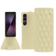 Capa em pele Sony Xperia 1 VII - Beige - Couture ( Nappa - Pantone #ceb888 ) 