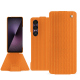 Capa em pele Sony Xperia 1 VII - Abaca arancio ( Pantone #d77540 )