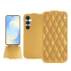 Samsung Galaxy S25 FE leather case - Or Maïa - Couture ( Pantone 871C ) 