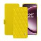 Lederschutzhülle OnePlus 15 - Jaune fluo - Couture ( Pantone #c9ff57 ) 