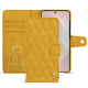 Lederschutzhülle Samsung Galaxy S26 Edge - Jaune soulèu - Couture ( Pantone #F3B934 )