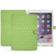 Apple iPad Pro 12.9" (2017) leather case - Vert olive - Couture ( Nappa - Pantone 578U ) 