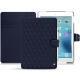 Funda de piel Apple iPad 9.7" (2017) - Cobalt - Couture ( Pantone 2766C ) 