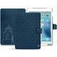 Capa em pele Apple iPad 9.7" (2017) - Blu mediterran - Couture