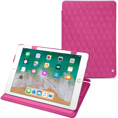 Funda de piel Apple iPad 9.7' (2018)Rose BB - Couture ( Pantone #DB599F )