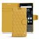 Capa em pele Blackberry Key2 - Mimosa - Couture ( Pantone 141C ) 